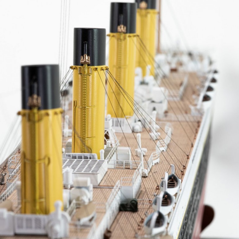 Maquette Bateau Titanic AMATI - Échelle 1/250 - Kit De Montage Détail Musée - 109 Cm - 7