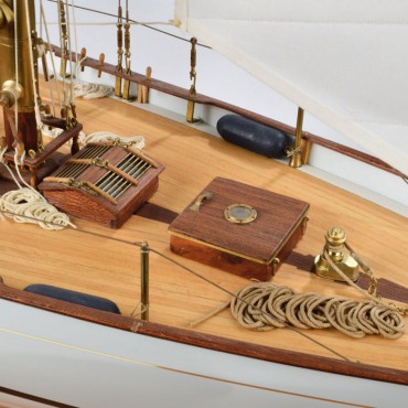 DORADE 1931 Yacht de Régate 1/20 Amati B1605