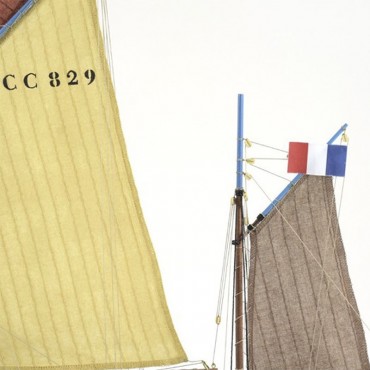 Maquette Bateau en Bois : Thonier Français Marie Jeanne 1:50